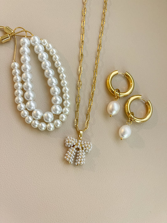 Pearl Bow Necklace